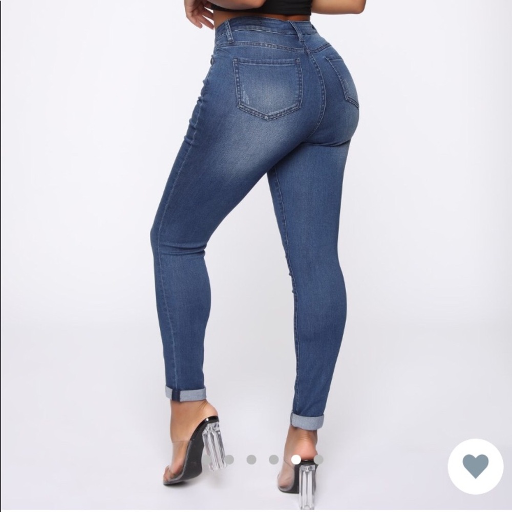 NEW - Medium blue washed stretchy skinny jeans.